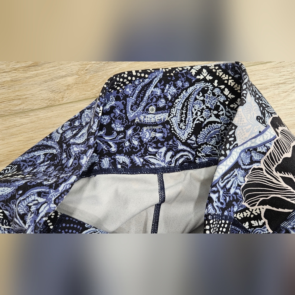 Athleta Salutation Patchwork 7/8 Legging Size S - image 3